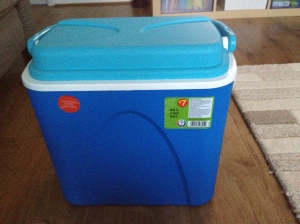 This looks like a cool box, but it's really a mash tun